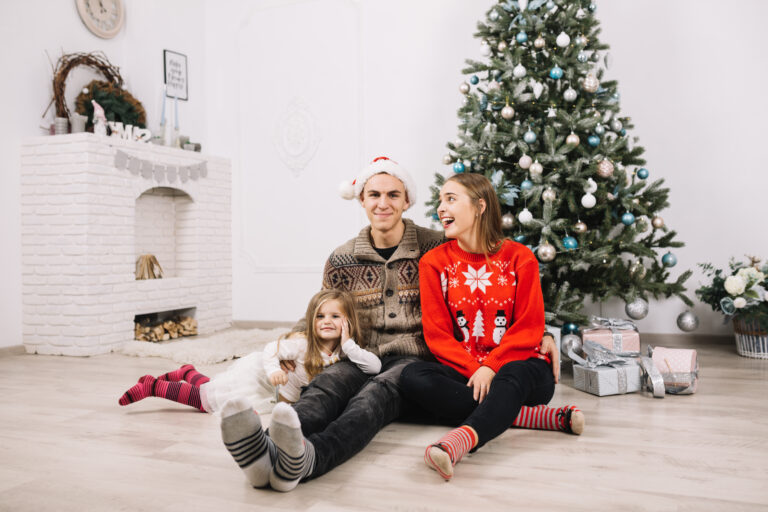 Budget-Friendly Christmas Mini Sessions